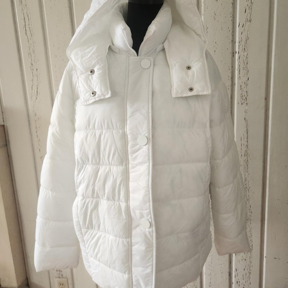 SUSAN GRAVER PUFFER COAT- WHITE SIZE XL